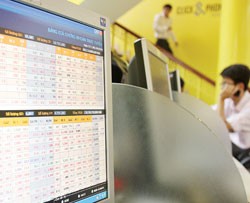 Ủy ban chứng khoán sẽ hướng dẫn chi tiết về 2 quyền lợi mới của nhà đầu tư